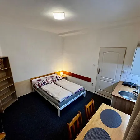 Lacne V Centre Mesta Apartamento Banská Bystrica